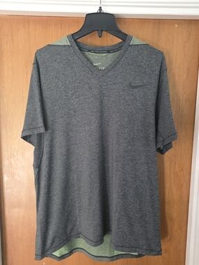Nike Men’s Gray V-Neck Dri-FIT Shirt with Green Accents New No Tags Volt